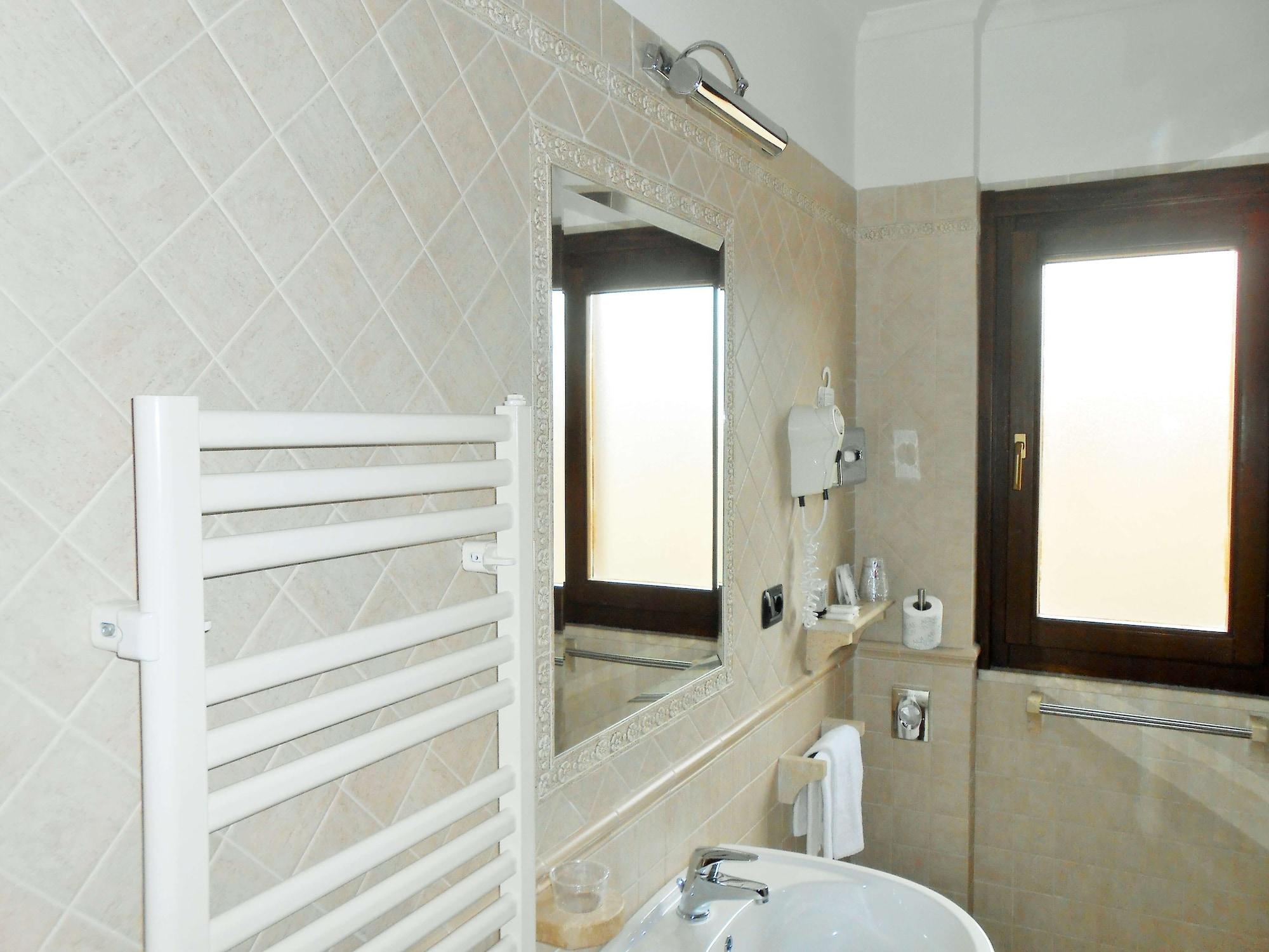 Hotel Riviera Φιουμιτσίνο Εξωτερικό φωτογραφία
