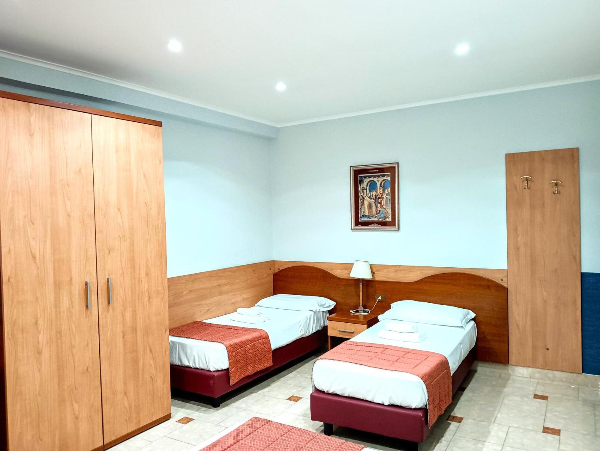 Hotel Riviera Φιουμιτσίνο Δωμάτιο φωτογραφία
