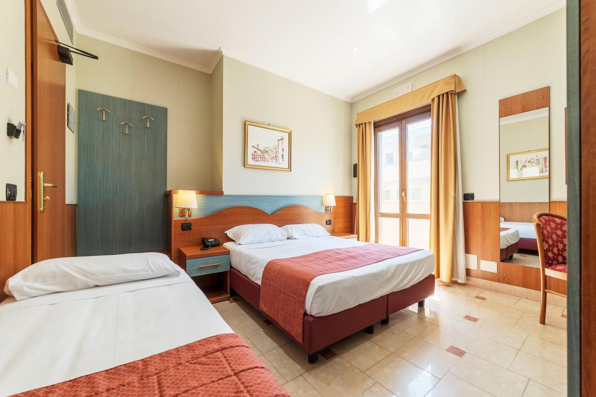 Hotel Riviera Φιουμιτσίνο Εξωτερικό φωτογραφία