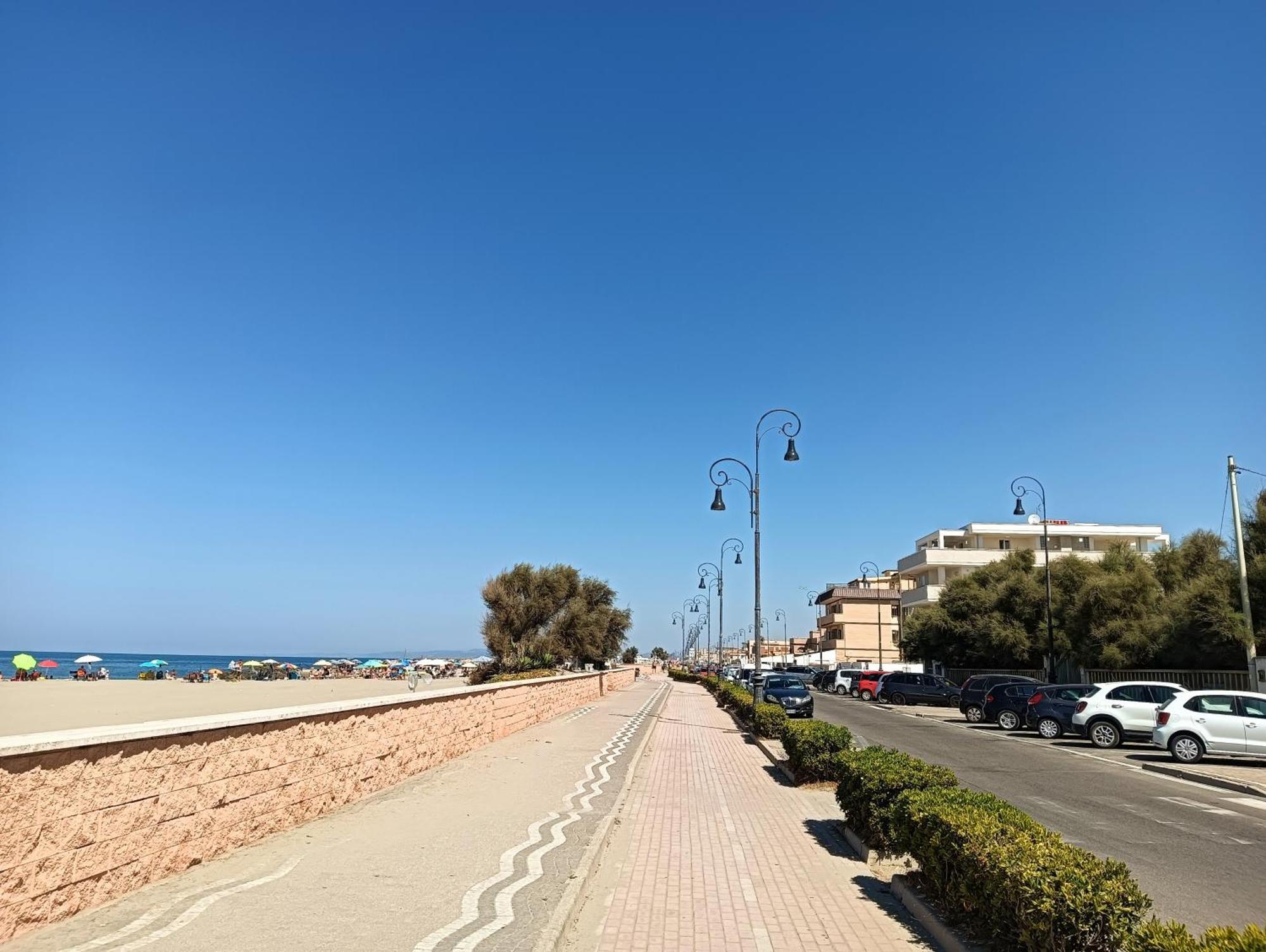 Hotel Riviera Φιουμιτσίνο Εξωτερικό φωτογραφία